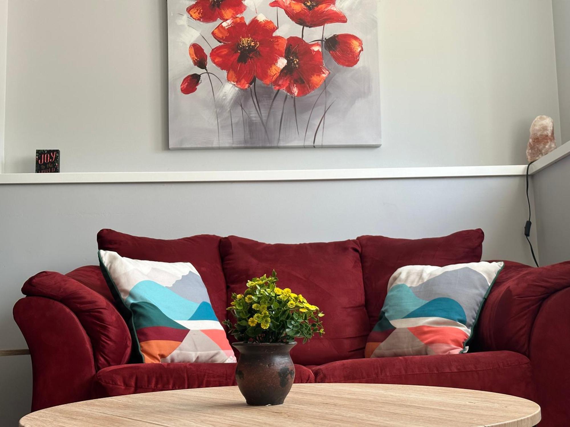 Exquisite Cozy Suite/Full Amenities In Kensington サスカトゥーン エクステリア 写真